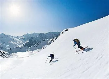 فندق Garni Sunshine 2*